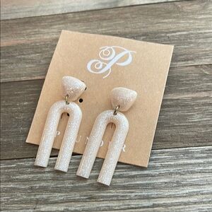 ❄️ Plunder | Elegant Cream Glitter Kids Earrings Boho Shabby Chic